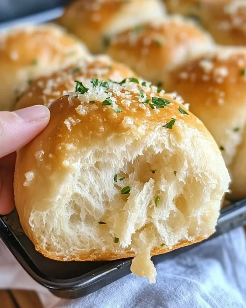 30-Minute Garlic Parmesan Dinner Rolls